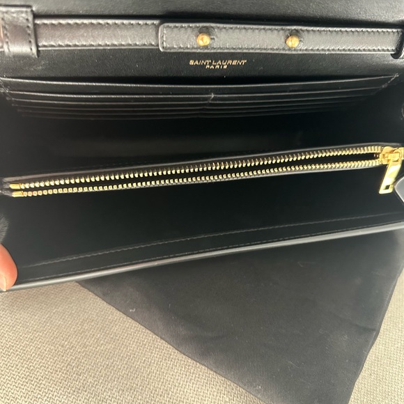 Classic Glossy Leather Chain Crossbody Bag🚨 - Picture 13 of 15